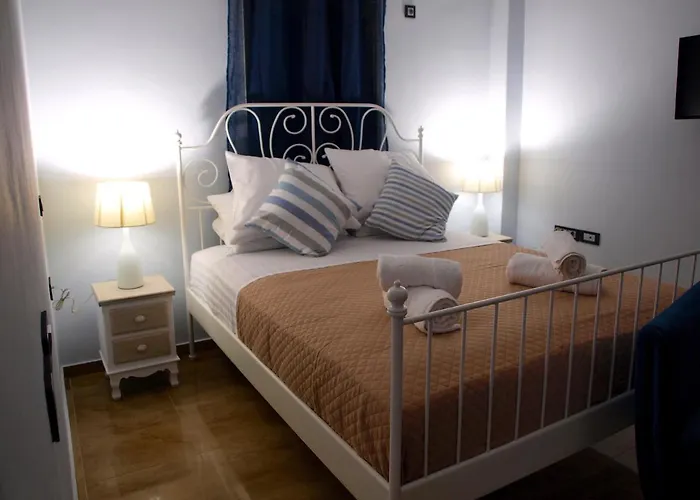 Loulaki Santorini * Vourvoúlos