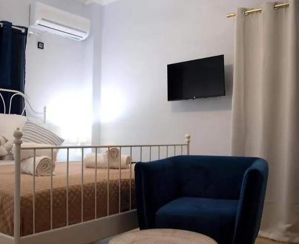 Loulaki Santorini * Vourvoúlos