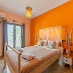 Loulaki Santorini * Vourvoulos